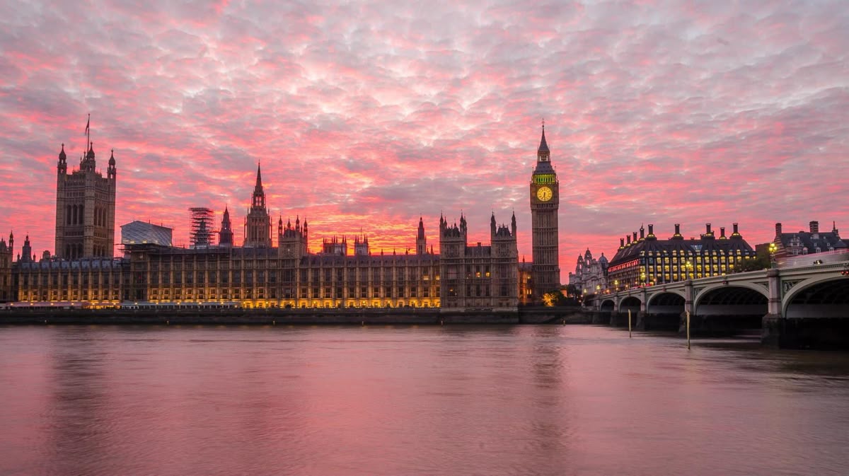 Big Ben (Elizabeth Tower)
